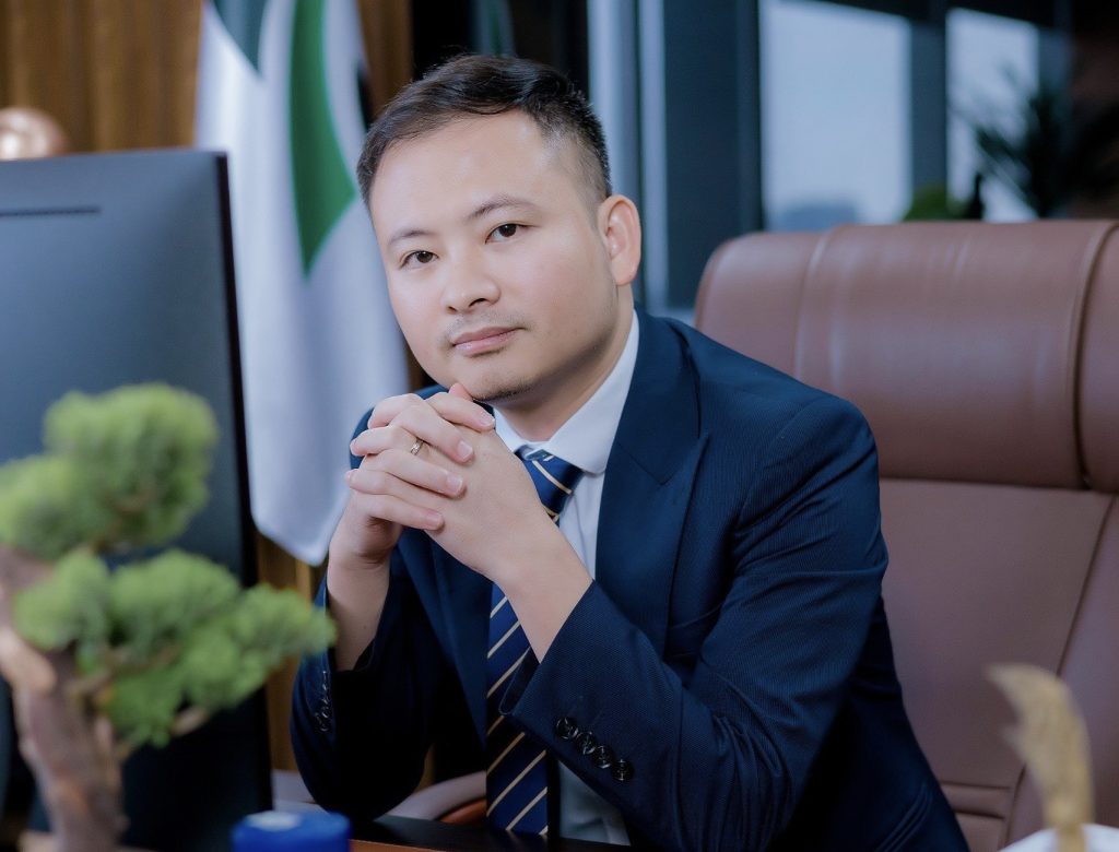 Ảnh CEO Trần hữu nam